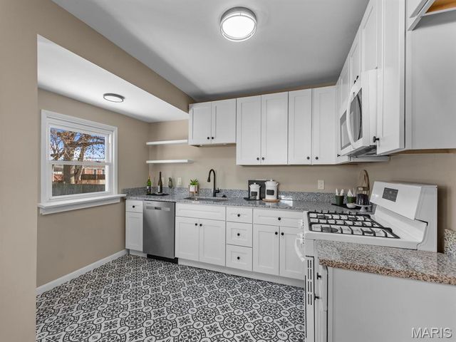 745 Mullanphy Road, Florissant, MO 63031