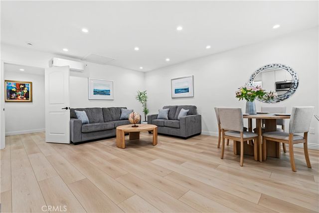 6712 Ventura Canyon Avenue, Van Nuys, CA 91401