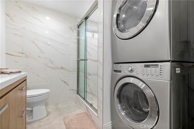 6712 Ventura Canyon Avenue, Van Nuys, CA 91401