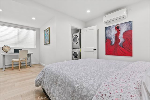 6712 Ventura Canyon Avenue, Van Nuys, CA 91401