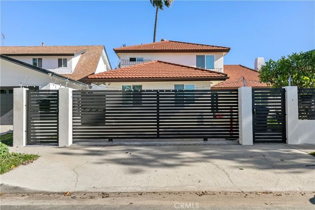 6712 Ventura Canyon Avenue, Van Nuys, CA 91401