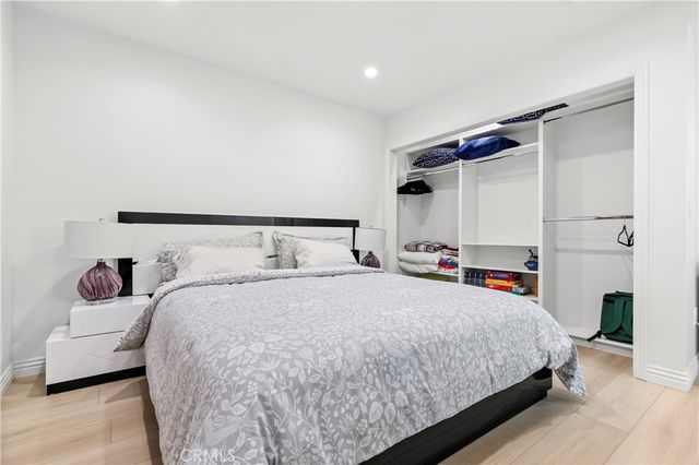 6712 Ventura Canyon Avenue, Van Nuys, CA 91401