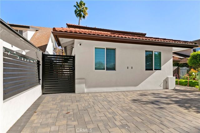 6712 Ventura Canyon Avenue, Van Nuys, CA 91401