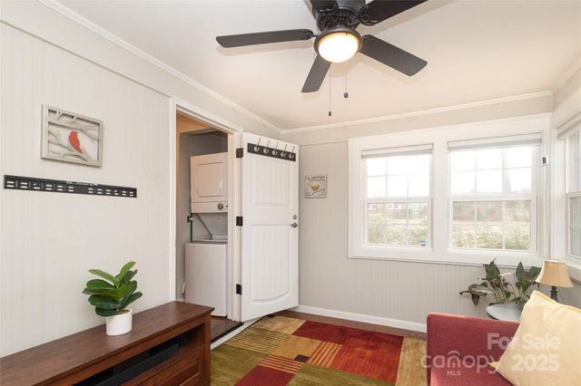 3801 Sudbury Road, Charlotte, NC 28205