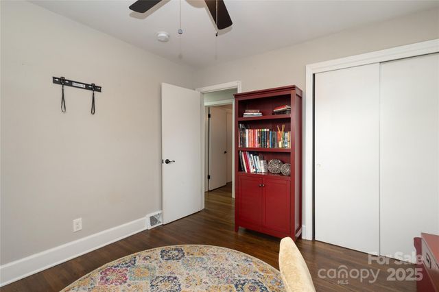 3801 Sudbury Road, Charlotte, NC 28205