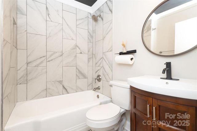 3801 Sudbury Road, Charlotte, NC 28205