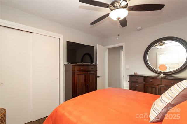 3801 Sudbury Road, Charlotte, NC 28205