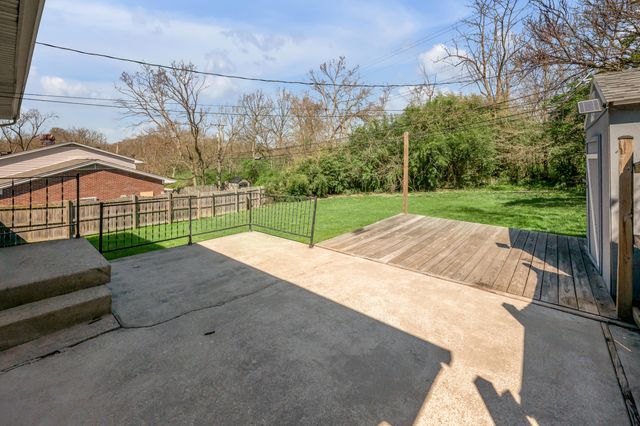 3339 Sutherland Drive, Lexington, KY 40517