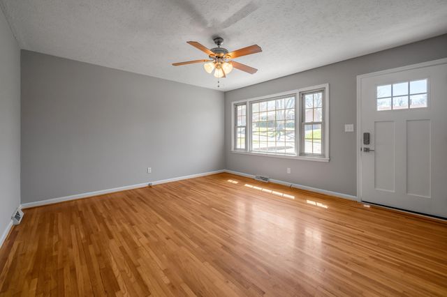 3339 Sutherland Drive, Lexington, KY 40517