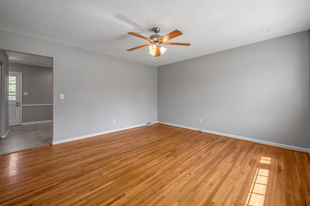 3339 Sutherland Drive, Lexington, KY 40517