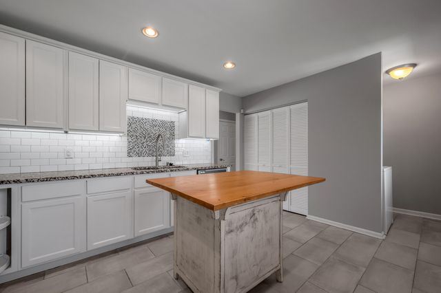 3339 Sutherland Drive, Lexington, KY 40517