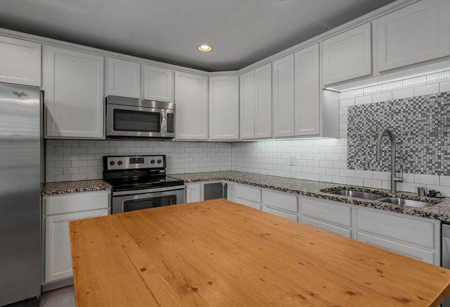 3339 Sutherland Drive, Lexington, KY 40517