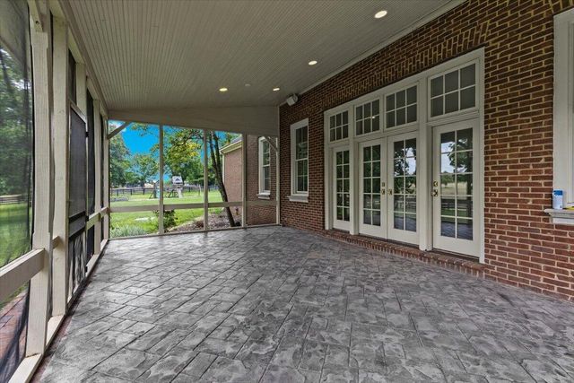 4001 Shannon Run Road, Versailles, KY 40383