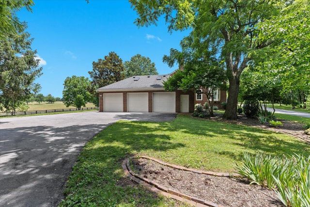 4001 Shannon Run Road, Versailles, KY 40383