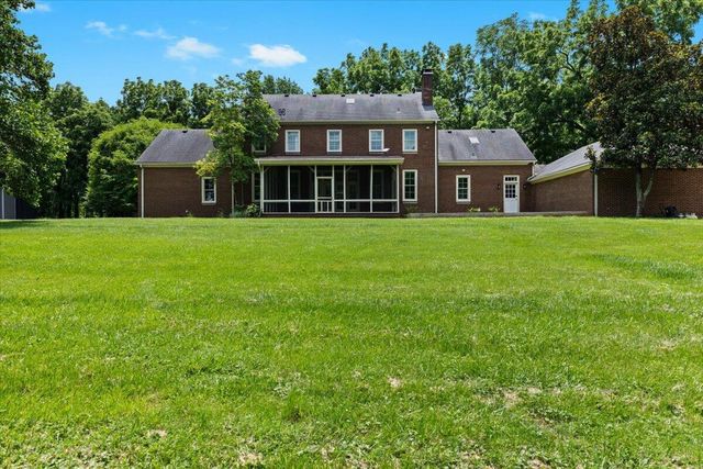 4001 Shannon Run Road, Versailles, KY 40383