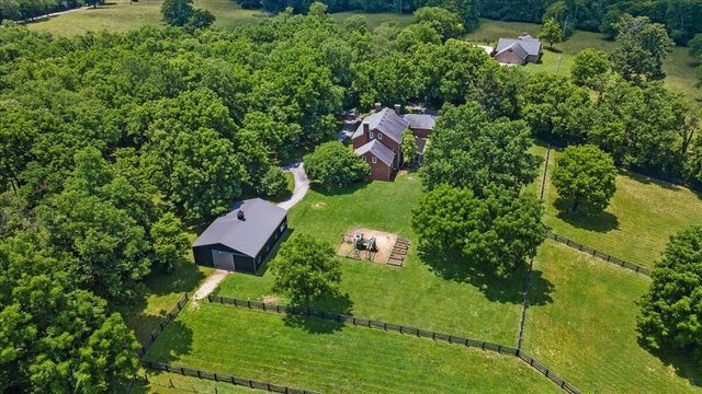 4001 Shannon Run Road, Versailles, KY 40383
