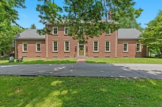 4001 Shannon Run Road, Versailles, KY 40383