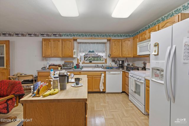 377 W Marydale Avenue, Soldotna, AK 99669