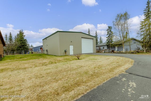 377 W Marydale Avenue, Soldotna, AK 99669