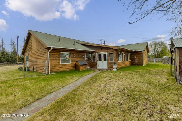 377 W Marydale Avenue, Soldotna, AK 99669
