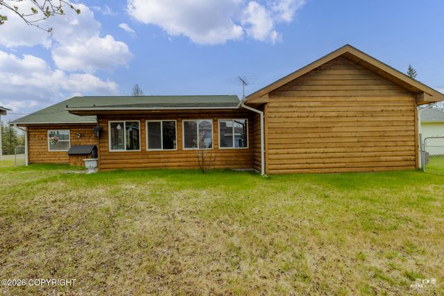 377 W Marydale Avenue, Soldotna, AK 99669