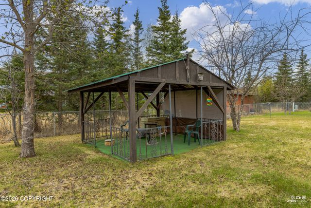 377 W Marydale Avenue, Soldotna, AK 99669