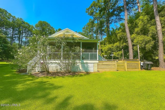 29 Downing Drive, Beaufort, SC 29907