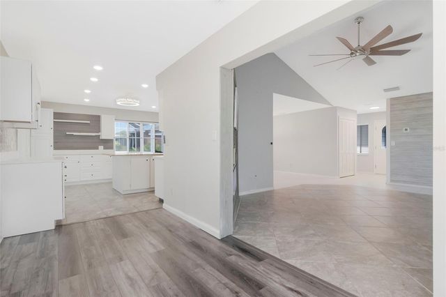 303 BARSTOW COURT, Sun City Center, FL 33573