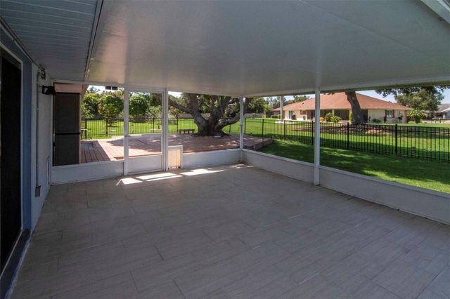303 BARSTOW COURT, Sun City Center, FL 33573