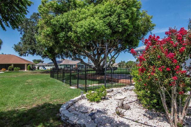 303 BARSTOW COURT, Sun City Center, FL 33573