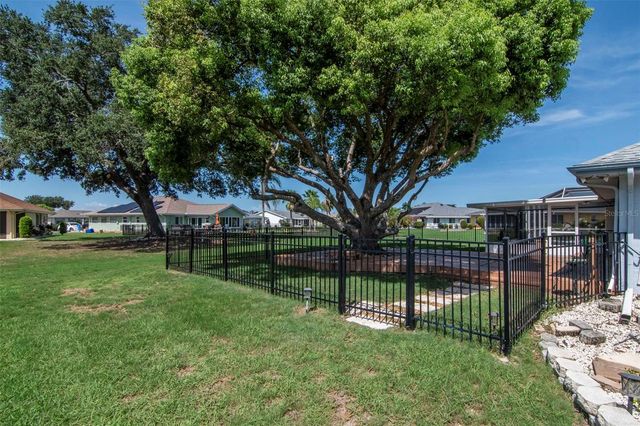 303 BARSTOW COURT, Sun City Center, FL 33573
