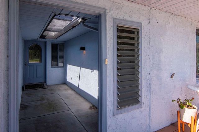 303 BARSTOW COURT, Sun City Center, FL 33573