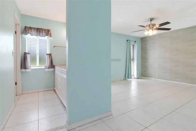 303 BARSTOW COURT, Sun City Center, FL 33573