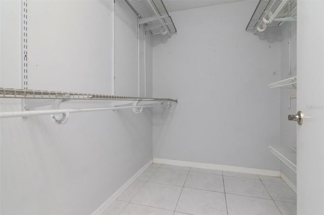 303 BARSTOW COURT, Sun City Center, FL 33573