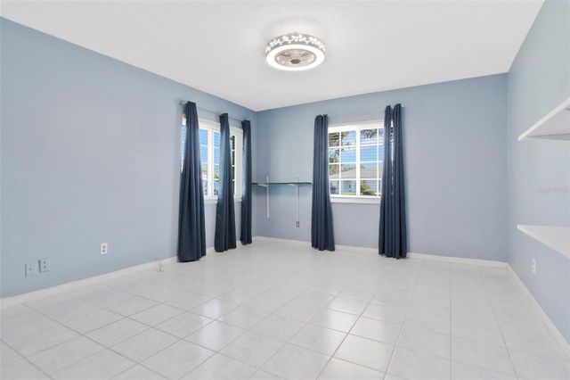 303 BARSTOW COURT, Sun City Center, FL 33573