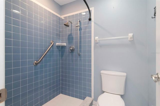 303 BARSTOW COURT, Sun City Center, FL 33573
