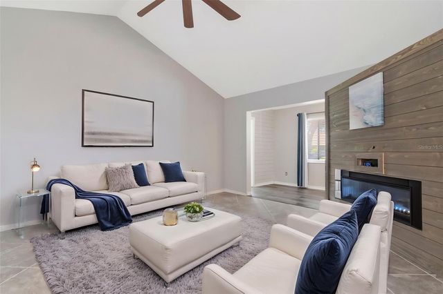 303 BARSTOW COURT, Sun City Center, FL 33573
