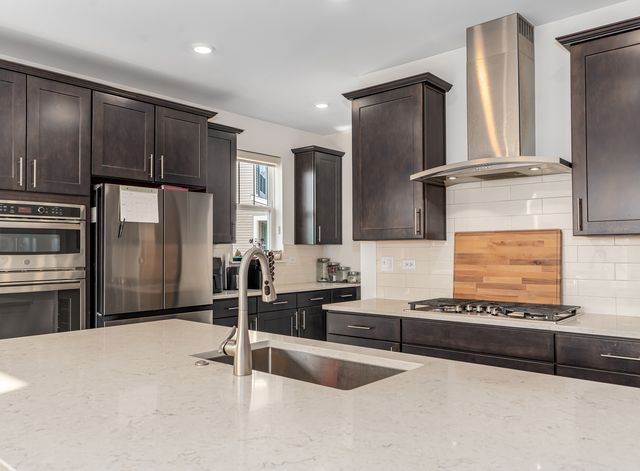 16112 S Dana Drive, Plainfield, IL 60586