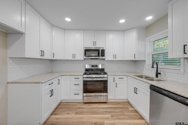 3102 Faith Ln, Tyler, TX 75701