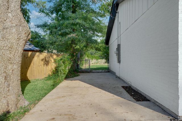 3102 Faith Ln, Tyler, TX 75701