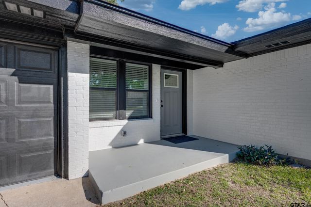 3102 Faith Ln, Tyler, TX 75701