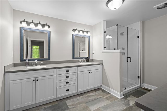 1321 S Arrowhead Drive, Westminster, SC 29693
