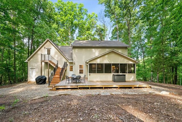 1321 S Arrowhead Drive, Westminster, SC 29693