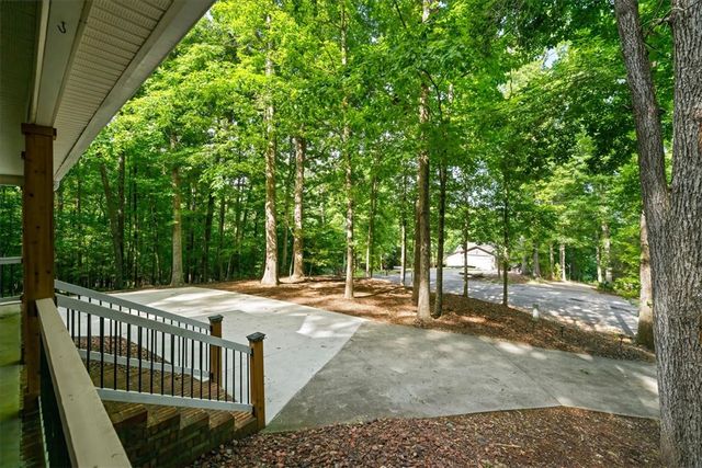 1321 S Arrowhead Drive, Westminster, SC 29693