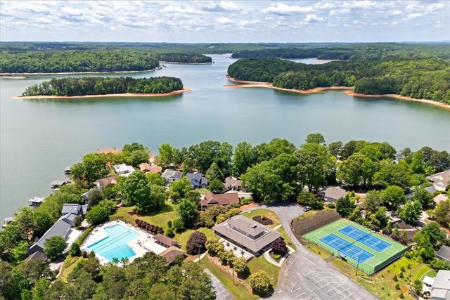 1321 S Arrowhead Drive, Westminster, SC 29693