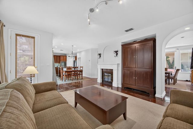 6227 Riverbank Cir, Stockton, CA 95219