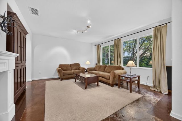 6227 Riverbank Cir, Stockton, CA 95219