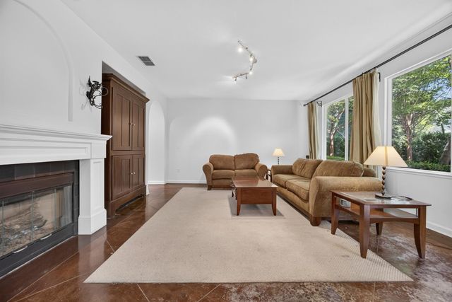 6227 Riverbank Cir, Stockton, CA 95219