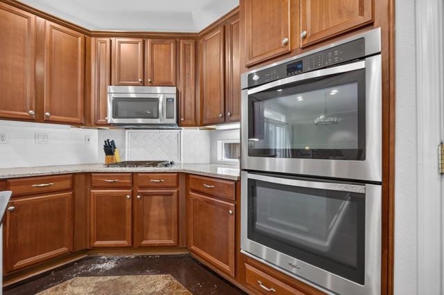 6227 Riverbank Cir, Stockton, CA 95219