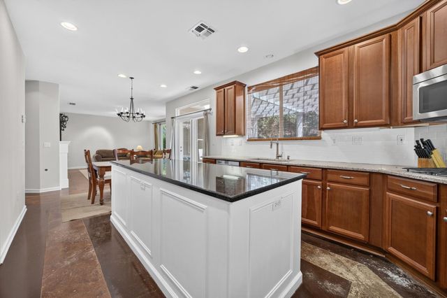 6227 Riverbank Cir, Stockton, CA 95219